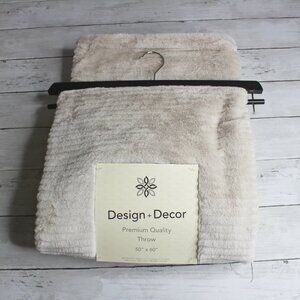 Design Decor Luxury Faux Fur Plush Throw Blanket 50" x 60" Beige